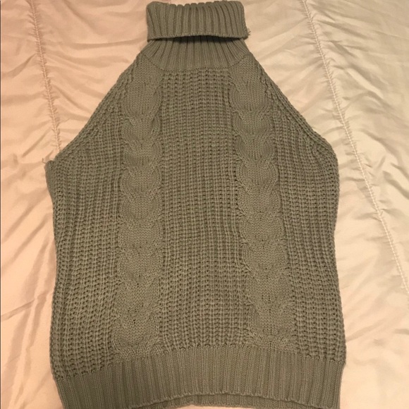 Grey Turtleneck Sleeveless knit shirt open back - Picture 2 of 6